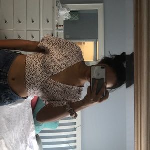 NWT!! Brand new forever 21 floral shirt!!